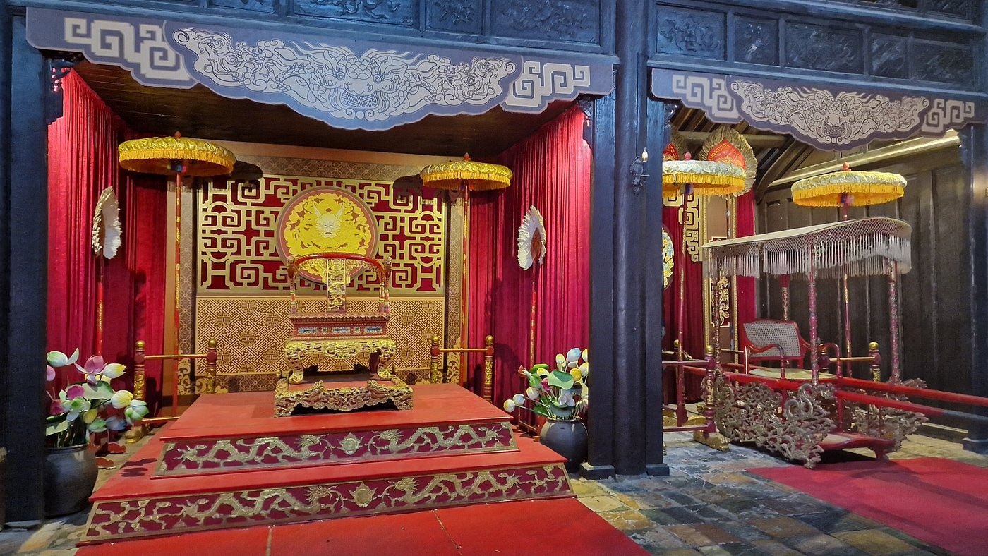 Các cổ vật 